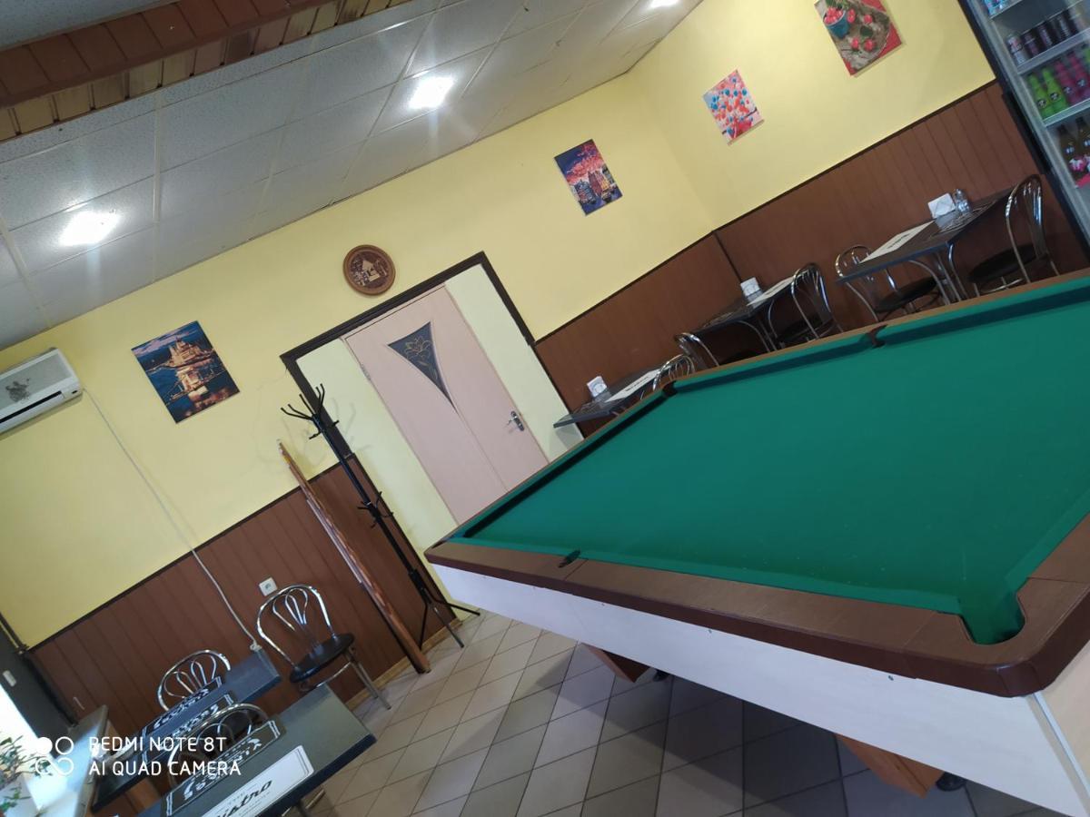 От Заката До Рассвета Hostel Poltava Kültér fotó