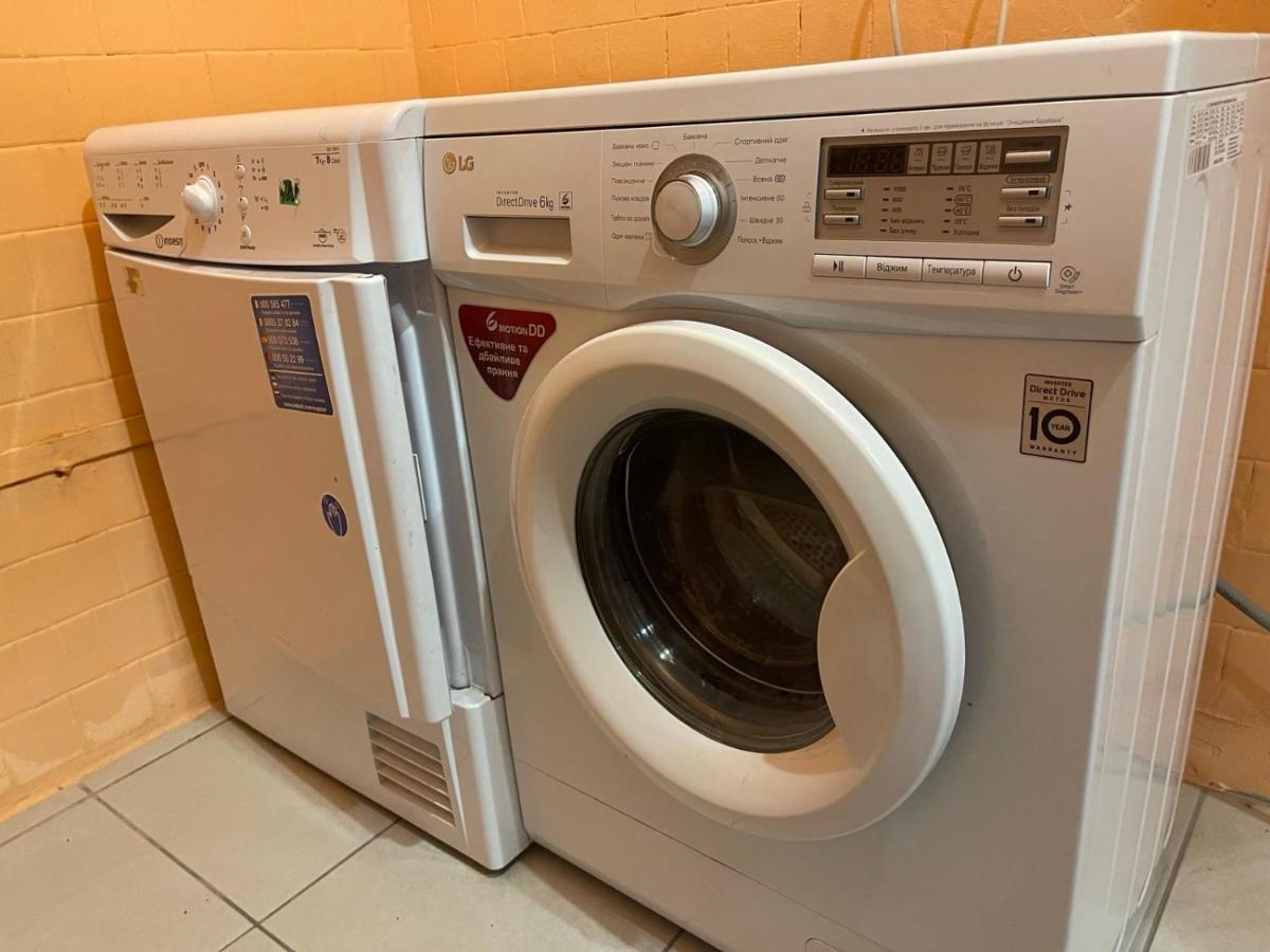 От Заката До Рассвета Hostel Poltava Kültér fotó