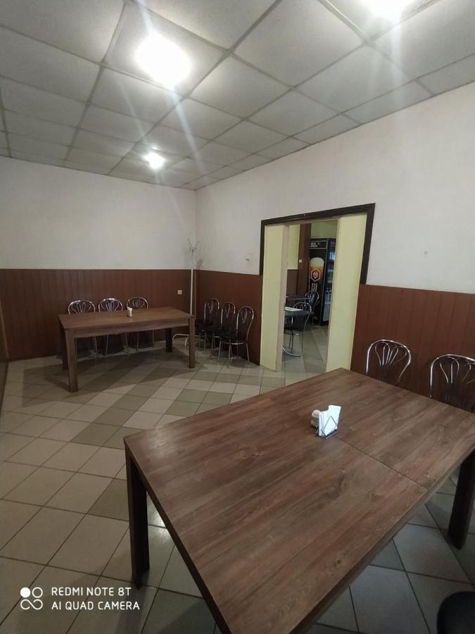 От Заката До Рассвета Hostel Poltava Kültér fotó