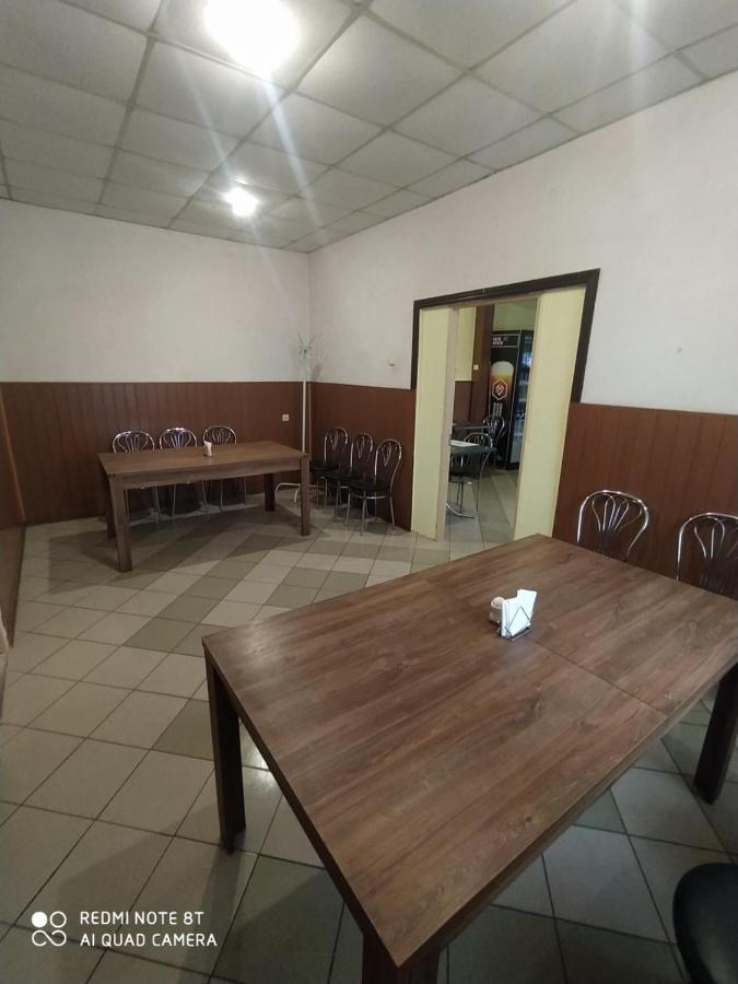 От Заката До Рассвета Hostel Poltava Kültér fotó